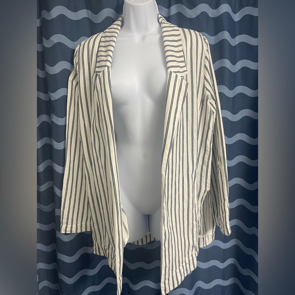 Oversized Striped Blazer Jacket - Picture 1 of 6